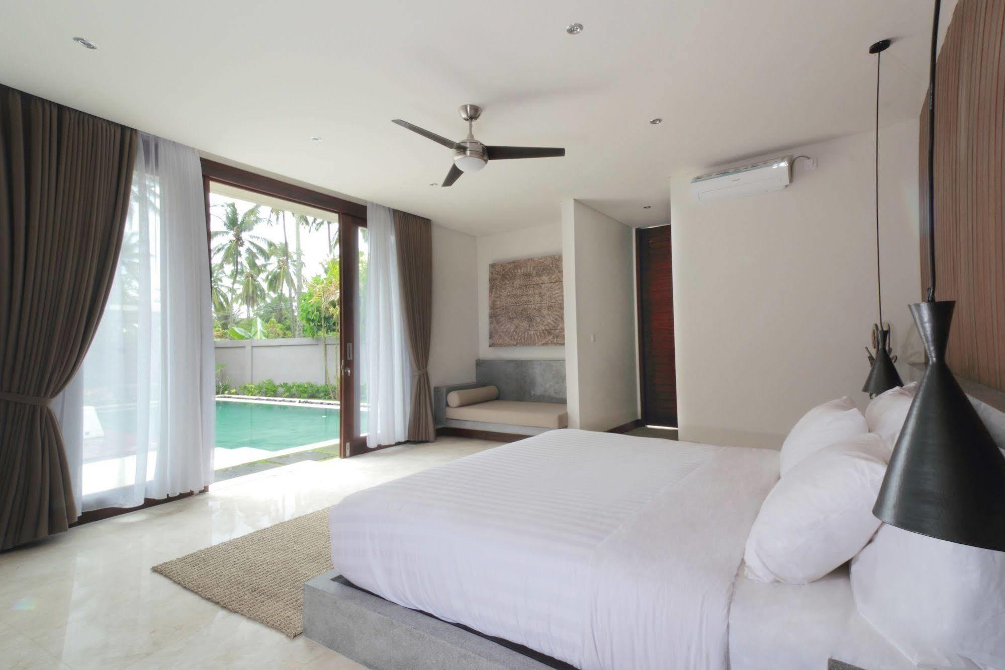 Bale Mandala Villas Senggigi Buitenkant foto